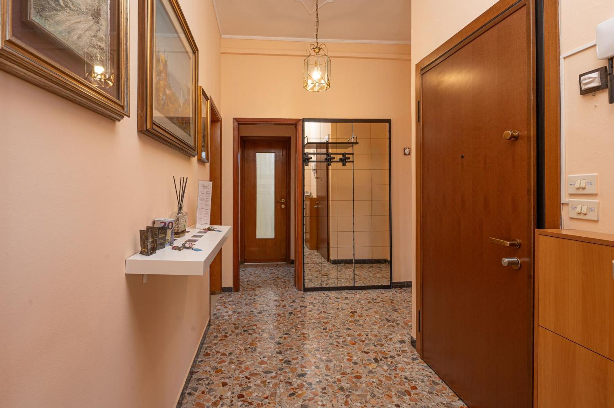 Appartamento Attico Vintage 10Min Da Arena Verona Luaran gambar