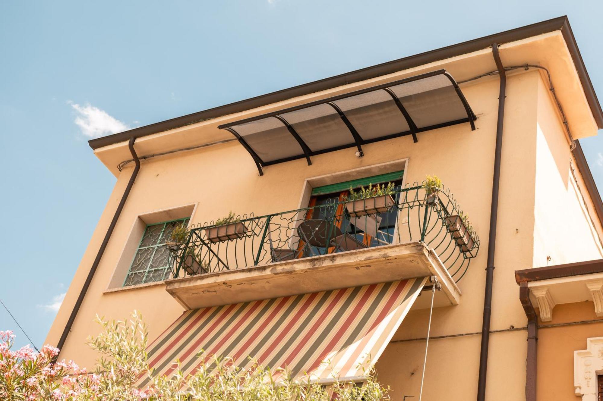 Appartamento Attico Vintage 10Min Da Arena Verona Luaran gambar