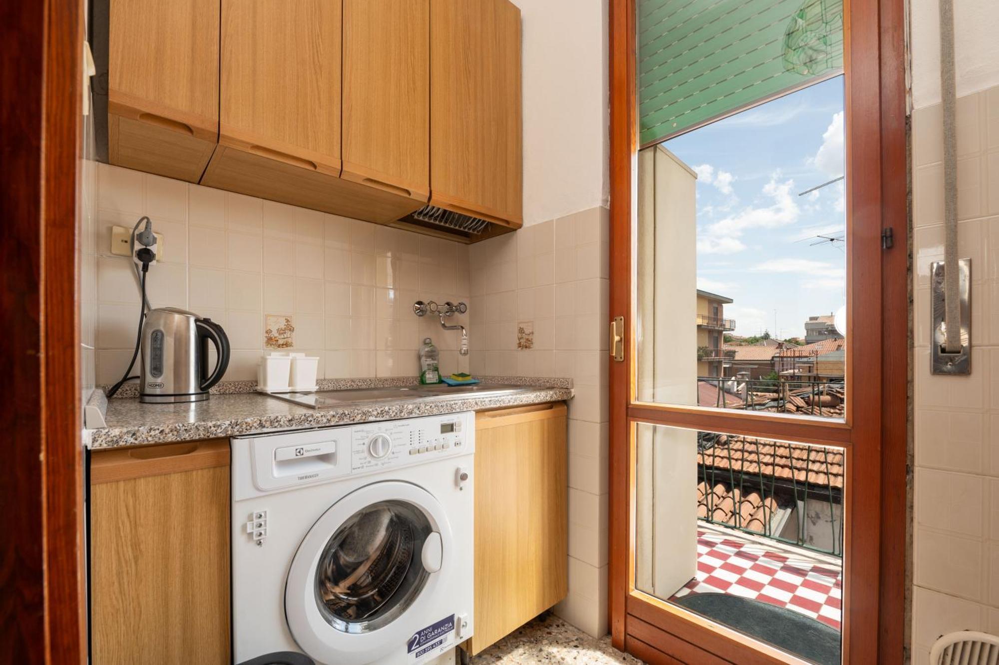 Appartamento Attico Vintage 10Min Da Arena Verona Luaran gambar